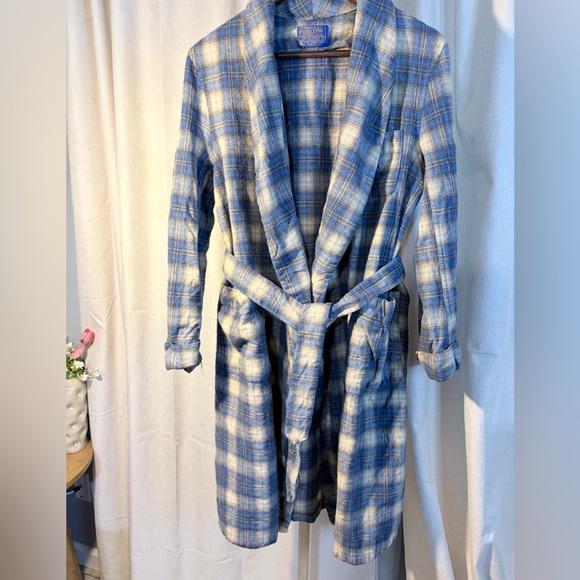 Pendleton Women’s Plaid Blue and White Robe size Large - Picture 3 of 7